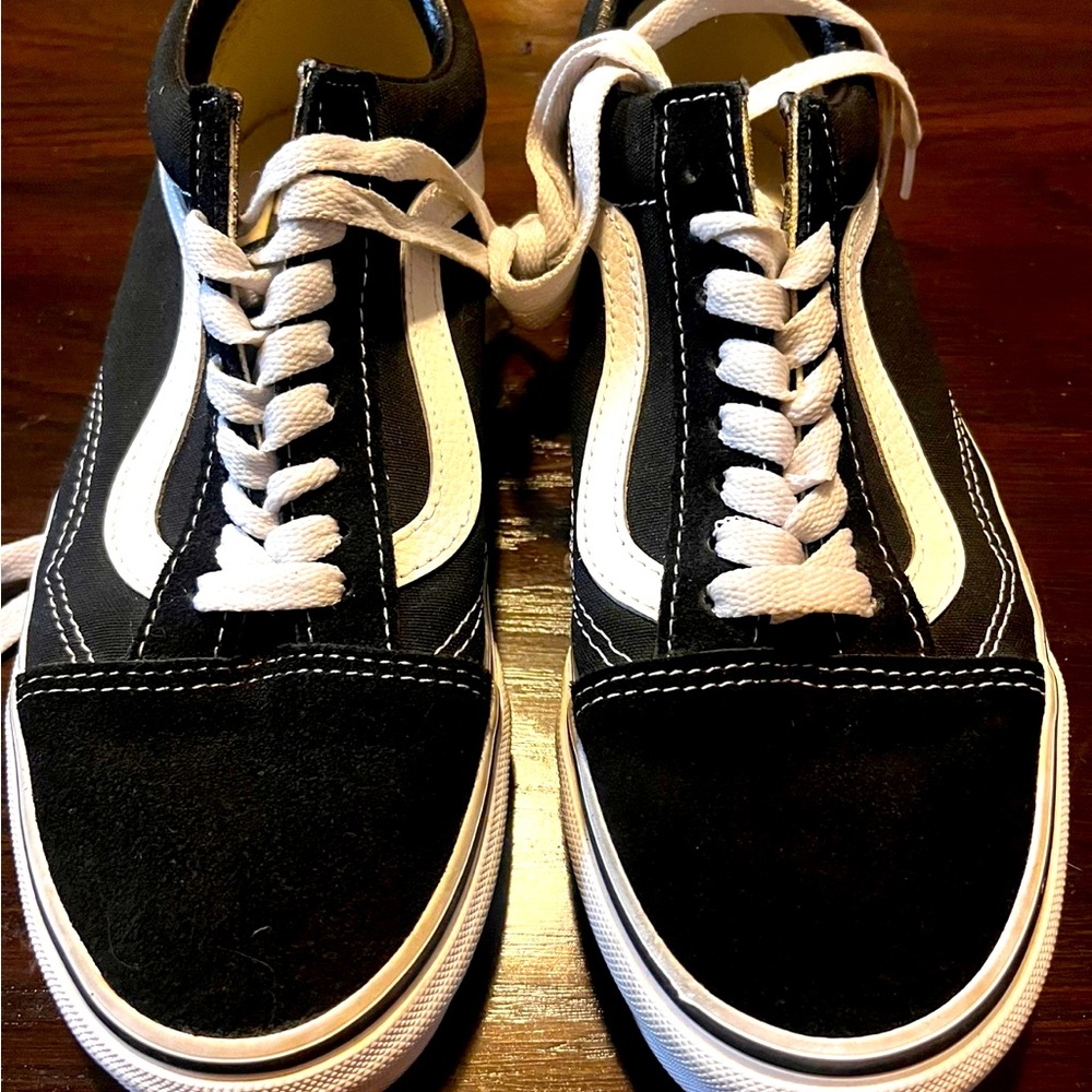 Vans - Picture 2 of 6